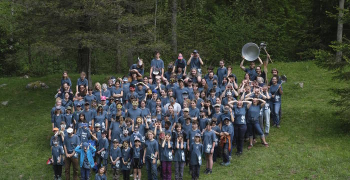 Photo de groupe - Le bal masqué du putois va commencer à Écotopia 2024