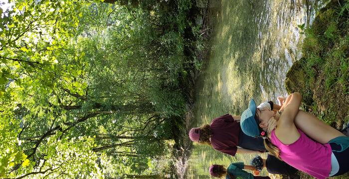 Camp d'été - La musique et la rivière